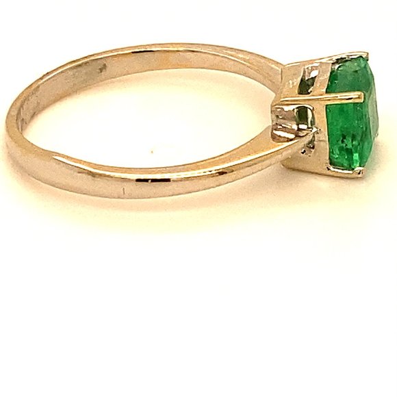 Emerald 1.11ct Solid 18K White Gold Ring - Picture 3 of 6